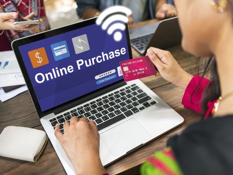 online-purchasing-payment-e-commerce-banking-min